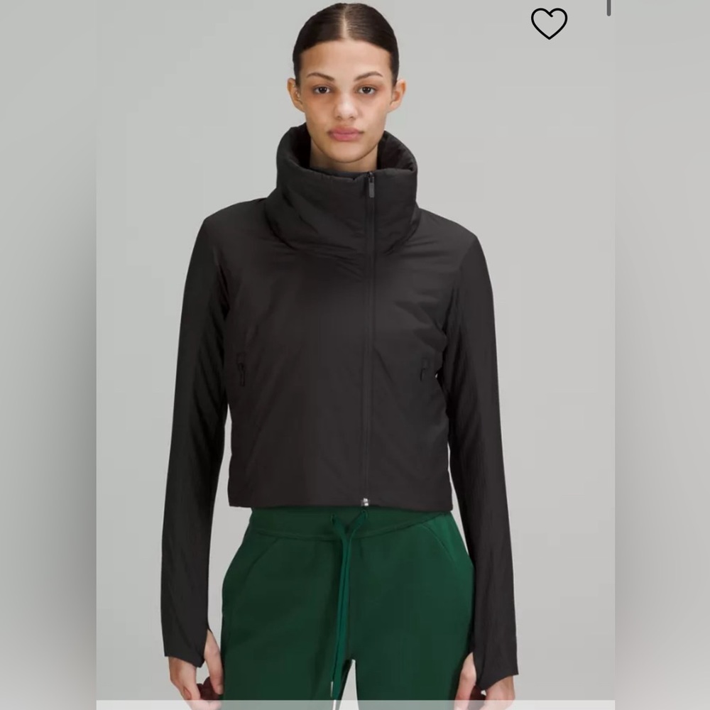 Lululemon size 8 sleek city jacket / black, insulated, cropped athletic jacket